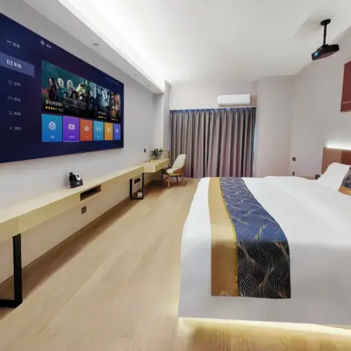 豪华投影双人卧室（100英寸屏幕，席梦思乳胶床垫）